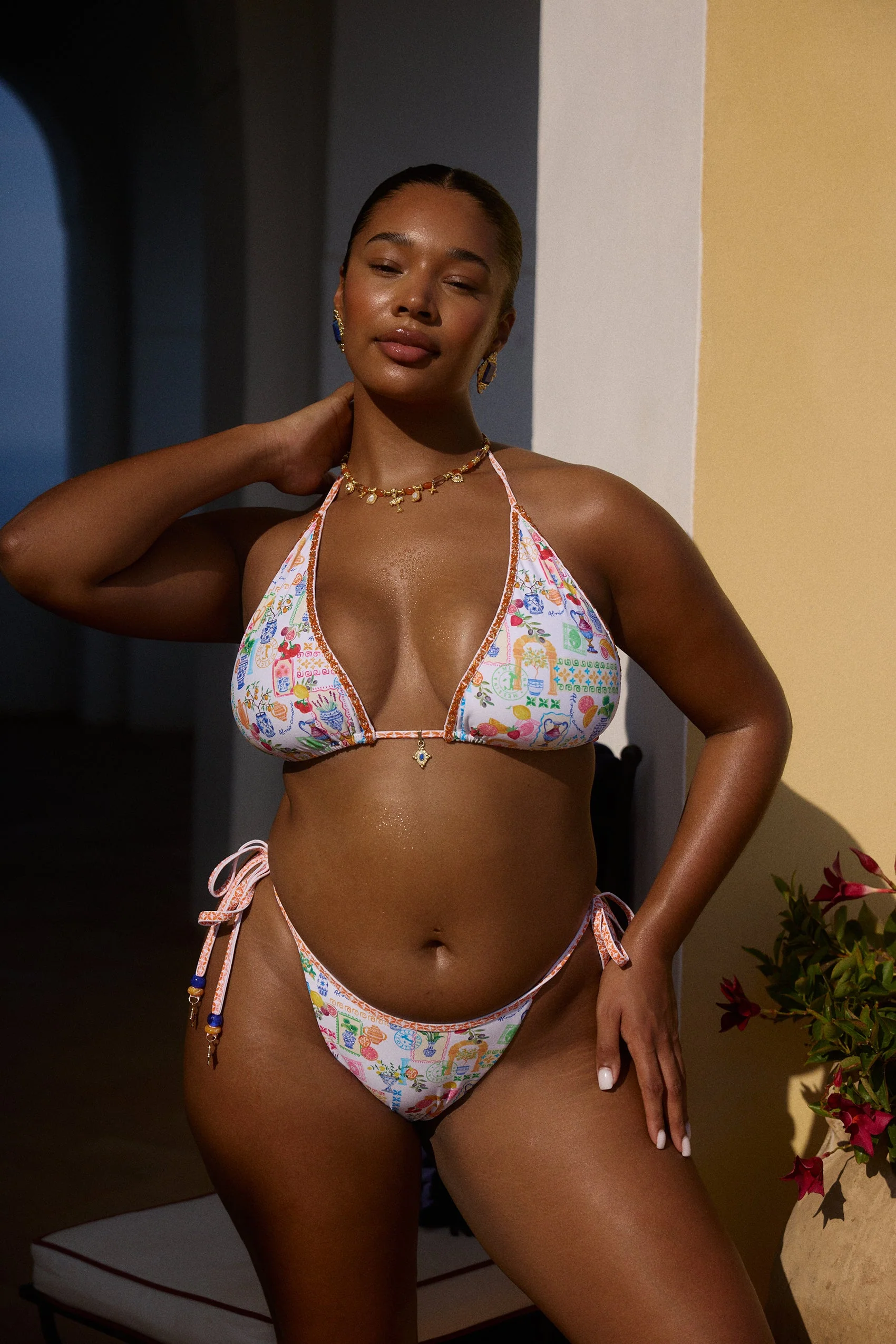 Barcelona Bikini Top in Isola - Image 10